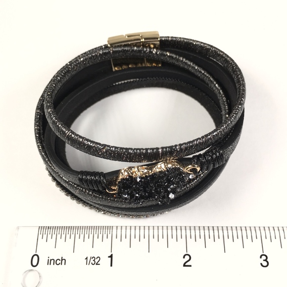 Rhinestone Heart Wrap Bangle Magnet Bracelet - Picture 5 of 7